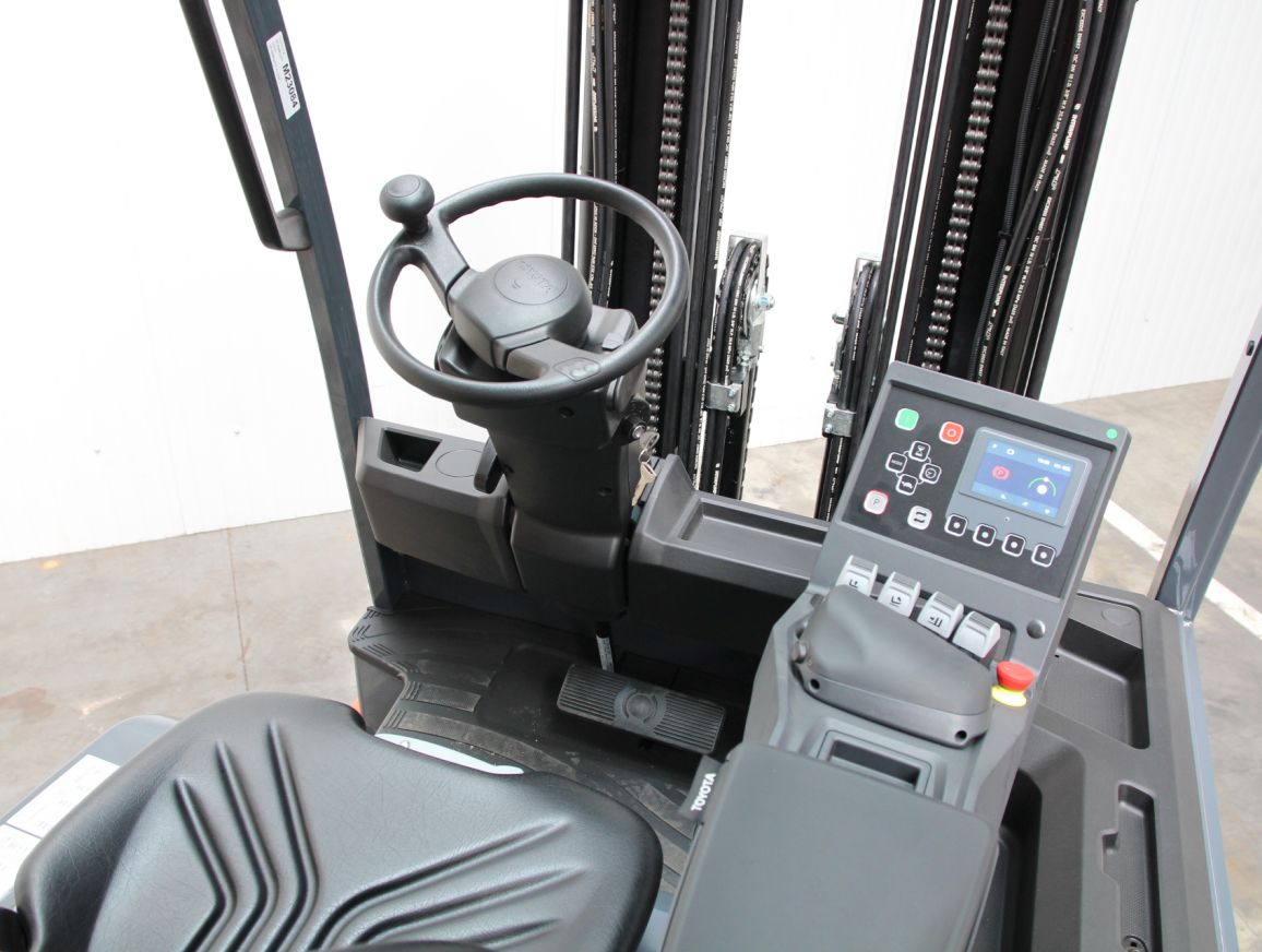 M23084c