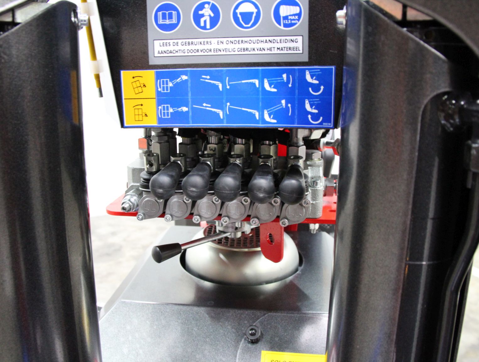 M23175d